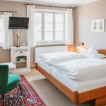 Hotel Haus Am Kiel 3*